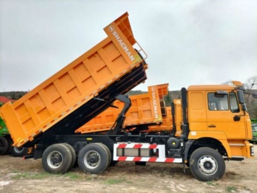 SHACMAN F3000 Tiper Truck 6x4 430 EuroII màu vàng với mặt trước / phía sau nhiều lớp tấm mùa xuân 4 tấm chính 4 Vít hình U