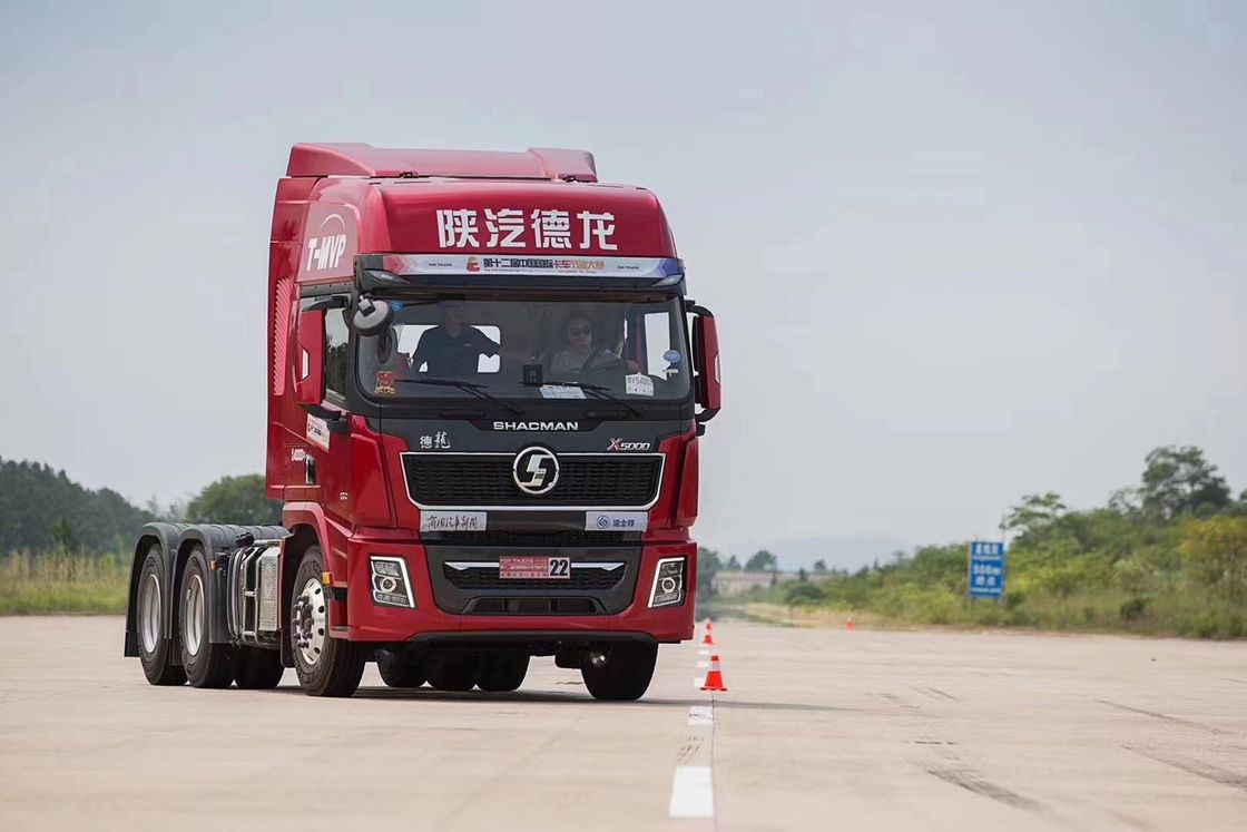 WP12.460E50 Động cơ và bộ lọc không khí thông thường được trang bị SHACMAN X5000 đầu máy kéo 6x4 460HP EuroV đầu máy kéo xe tải màu đỏ