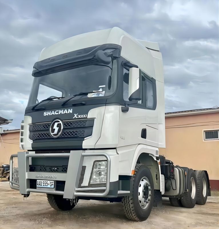 400L SHACMAN X3000 xe tải đầu máy kéo 430HP EuroII trắng 6x4 đầu máy kéo