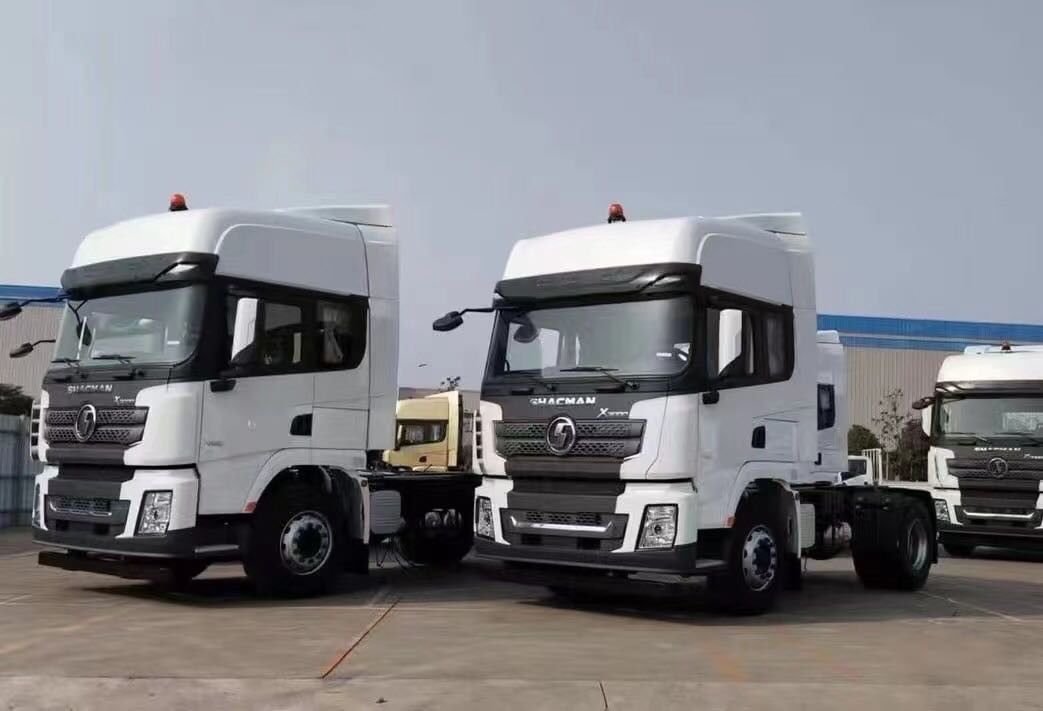 SHACMAN chất lượng cao xe tải máy kéo X3000 4X2 động cơ diesel 375HP Euro V 30-40tons vận chuyển hậu cần xe tải máy kéo
