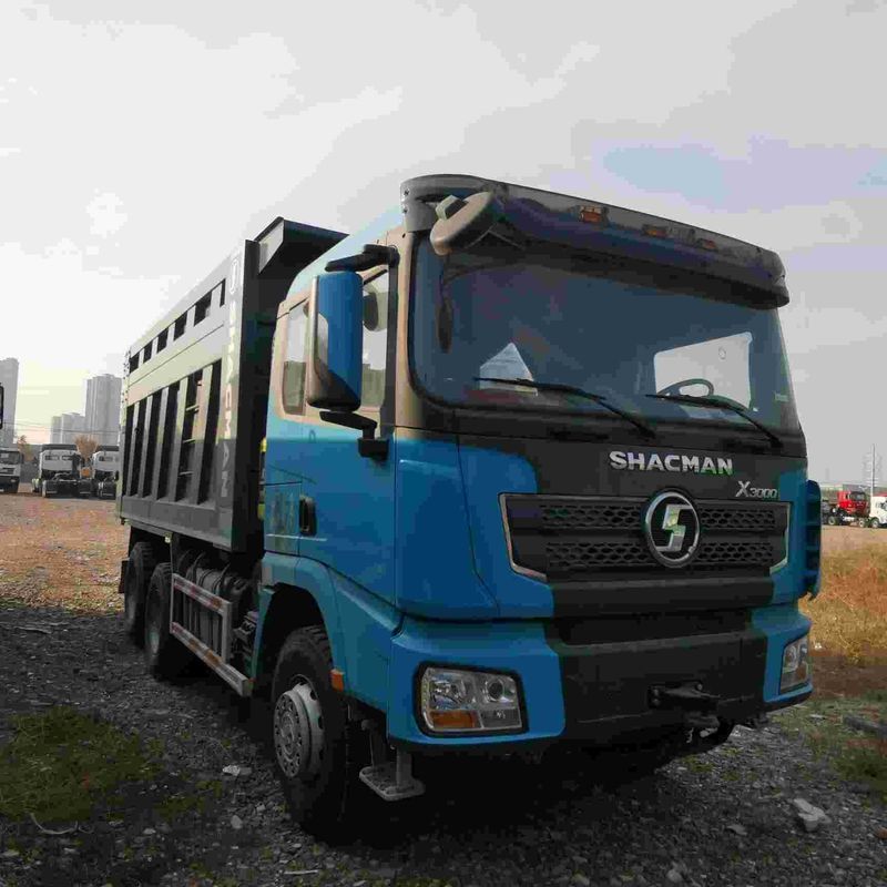 400 hp Heavy Dump Truck được cấu hình với hệ thống treo trên không cho hiệu suất tối ưu