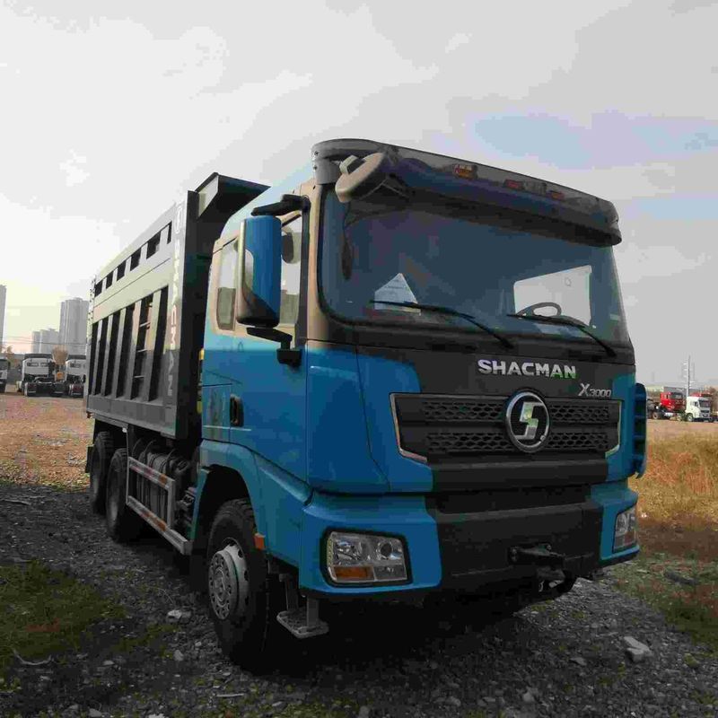 400 hp Heavy Dump Truck được cấu hình với hệ thống treo trên không cho hiệu suất tối ưu