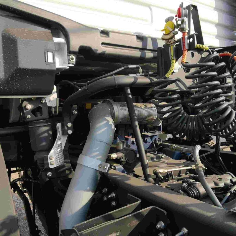 Đỏ SHACMAN F3000 375HP Euro V 6 bánh máy kéo đầu 4x2 động cơ WEICHAI