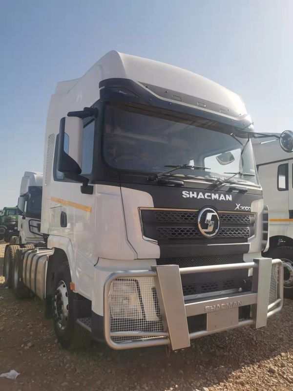 SHACMAN X3000 6X4 đầu máy kéo 420HP 450HP xe tải kéo đơn đôi ngủ lái bên phải cho Tanzania