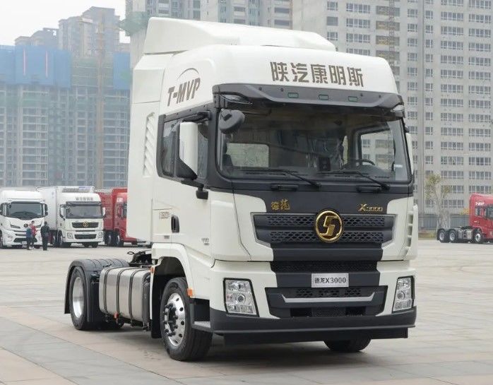 SHACMAN X3000 4x2 Máy kéo 420HP hai người ngủ bên trái tài xế xe tải máy kéo cho Algeria