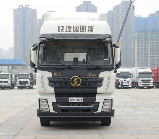 SHACMAN X3000 4x2 Máy kéo 420HP hai người ngủ bên trái tài xế xe tải máy kéo cho Algeria