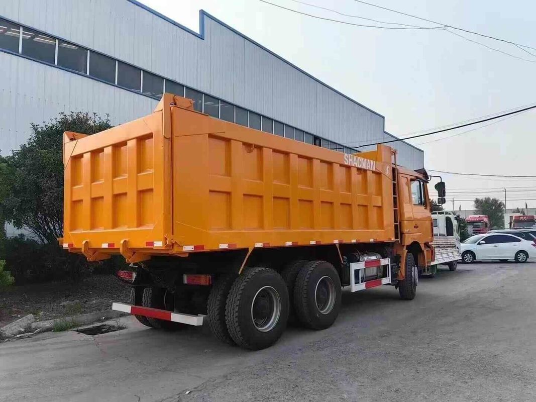 Neon Red Heavy Dump Truck 20 mét khối Capacity MAN Axle Collision Mitigation System