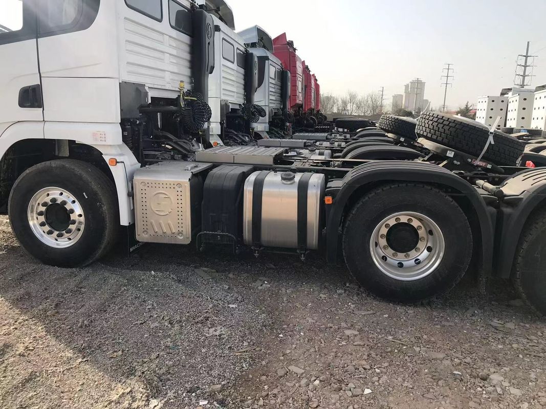 SHACMAN xe tải kéo 10 bánh xe X3000 6x4 lái xe trái hai người ngủ đầu máy kéo cho Algeria