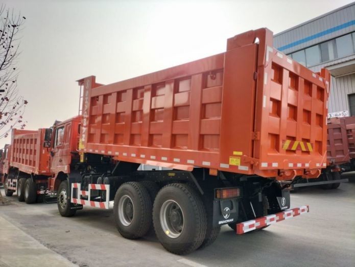 Neon Red Dump Truck 25tons Capacity 20 cubic yards Dump Body MAN Axle Diesel