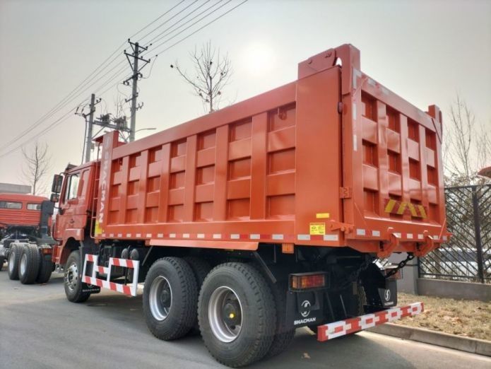 Neon Red Dump Truck 25tons Capacity 20 cubic yards Dump Body MAN Axle Diesel