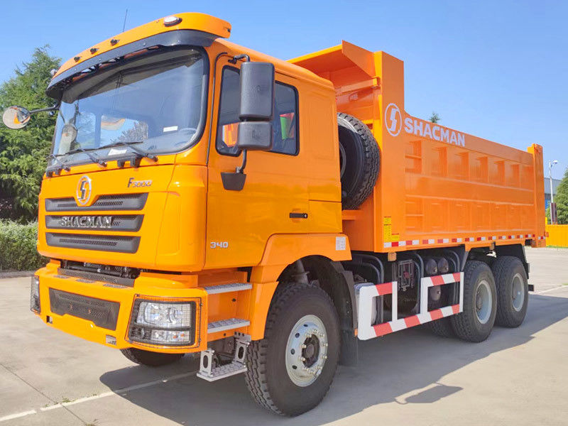 Truck dump với 20 mét khối dung lượng cơ thể dump và các tính năng an toàn hiện đại bao gồm hệ thống giảm thiểu va chạm